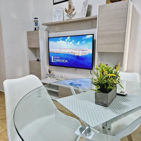 La Casa De Veronica - Serene Apartment With Shared Pool, Steps From The Beach Торевьиа Экстерьер фото