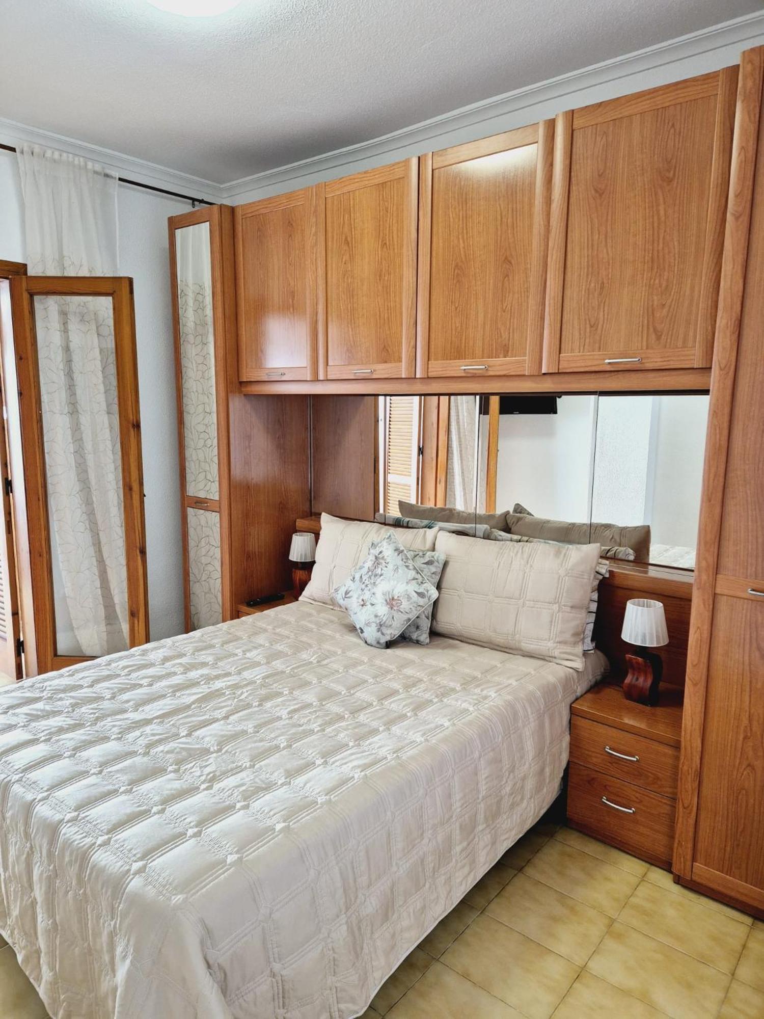 La Casa De Veronica - Serene Apartment With Shared Pool, Steps From The Beach Торевьиа Экстерьер фото